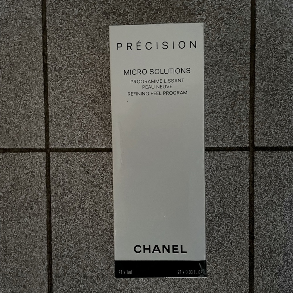 Chanel Precision Micro Solutions Refining Peel Program - New in Box and Rare!